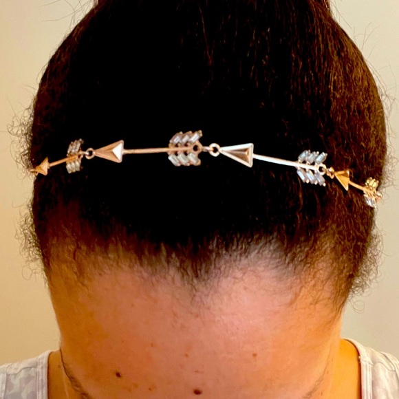 🌸Light Rose Gold Arrow Metal Headband🌸 - Picture 5 of 5